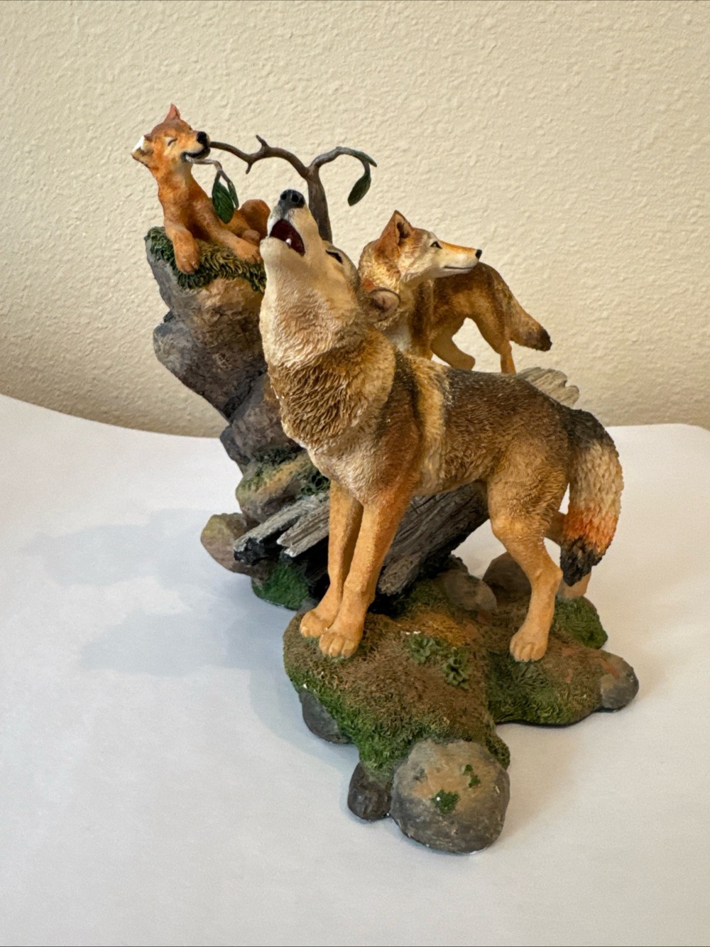 The Danbury mint Generations by Nick Bibby the spirit of the wolf sculpture